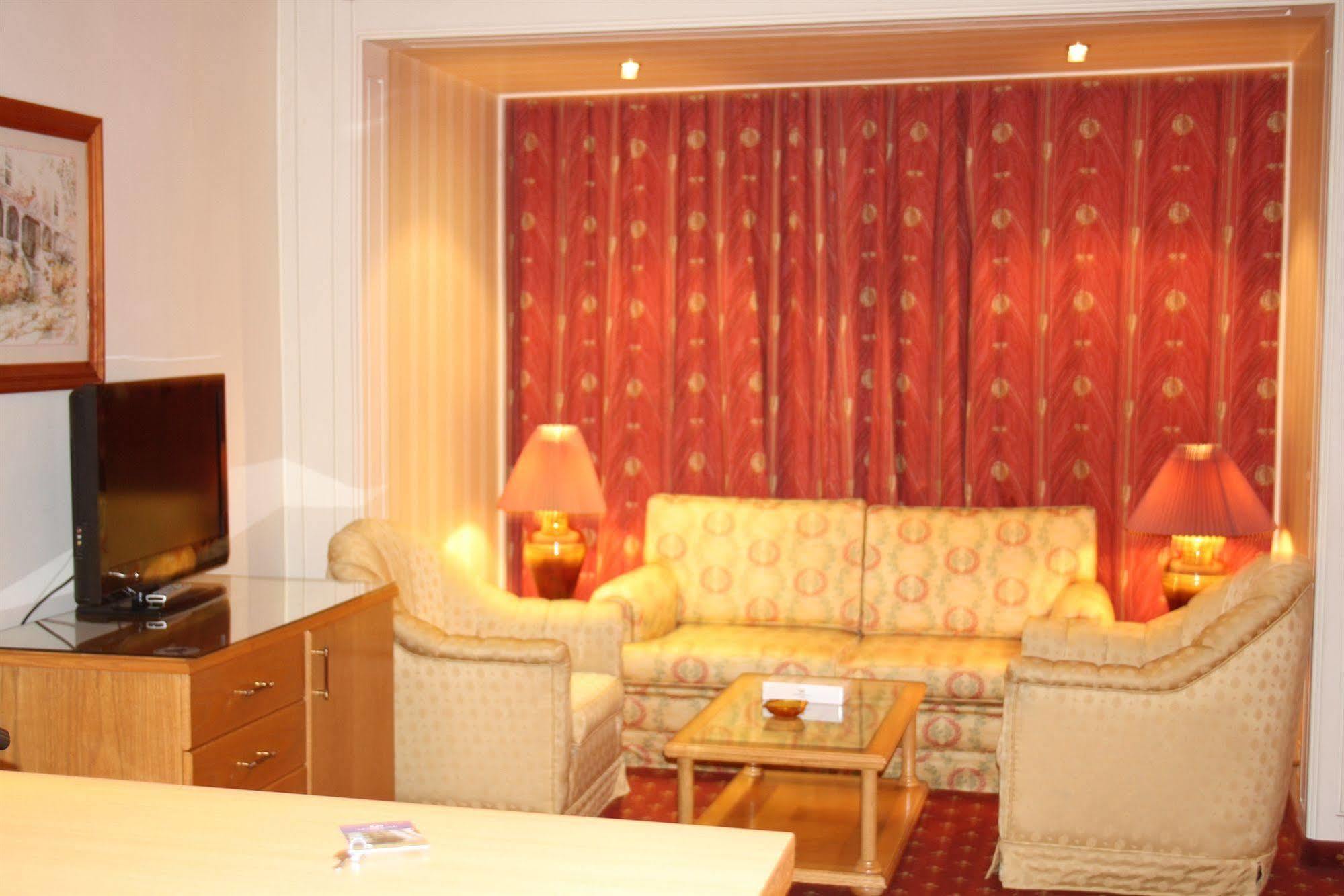 Grand Hotel Beirut Beirute Exterior foto