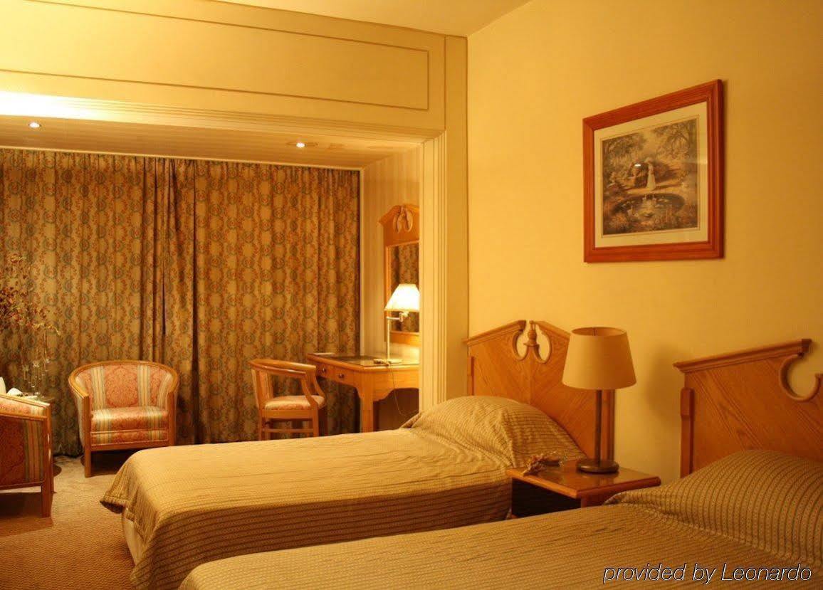 Grand Hotel Beirut Beirute Exterior foto