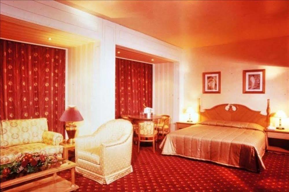 Grand Hotel Beirut Beirute Exterior foto