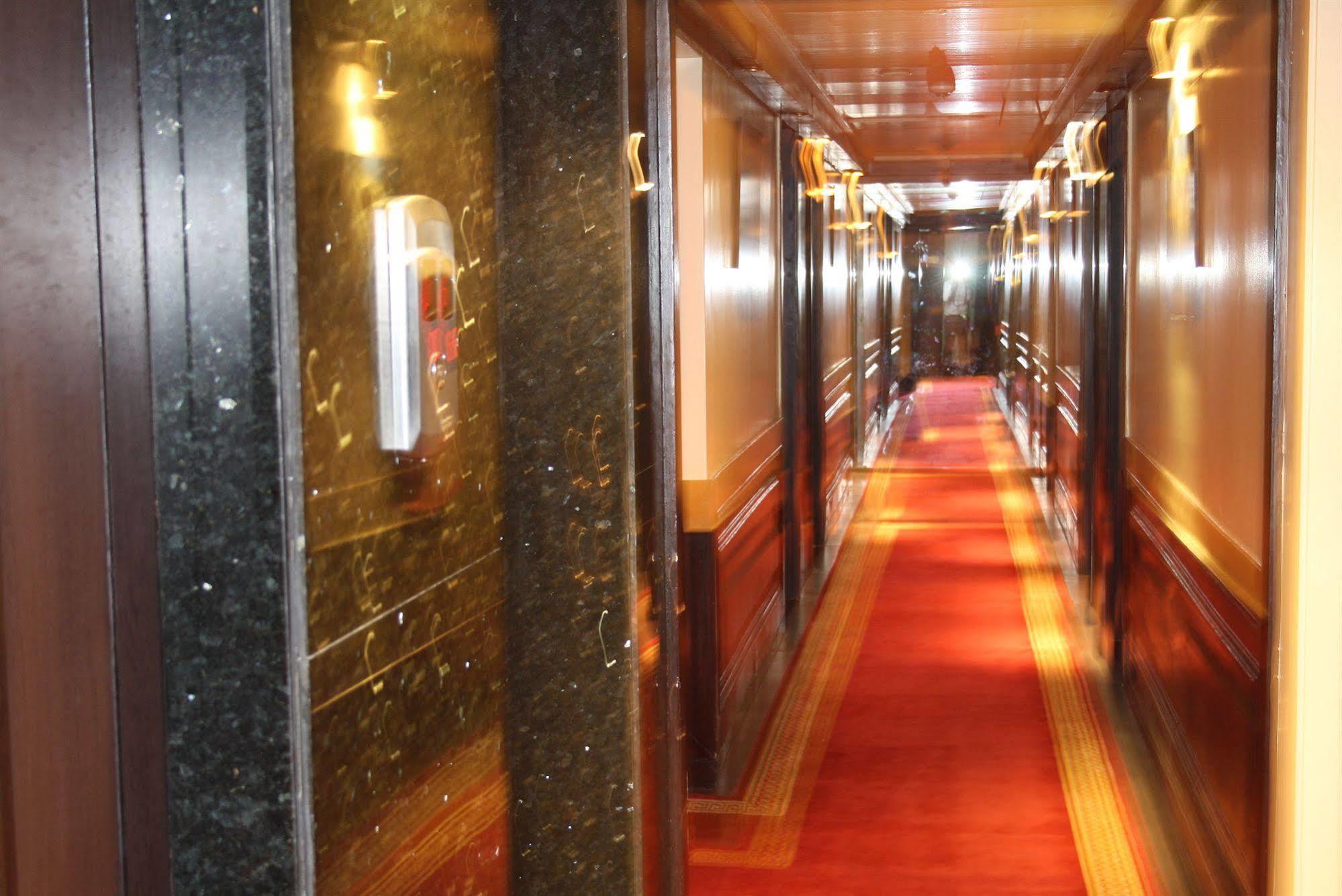 Grand Hotel Beirut Beirute Exterior foto
